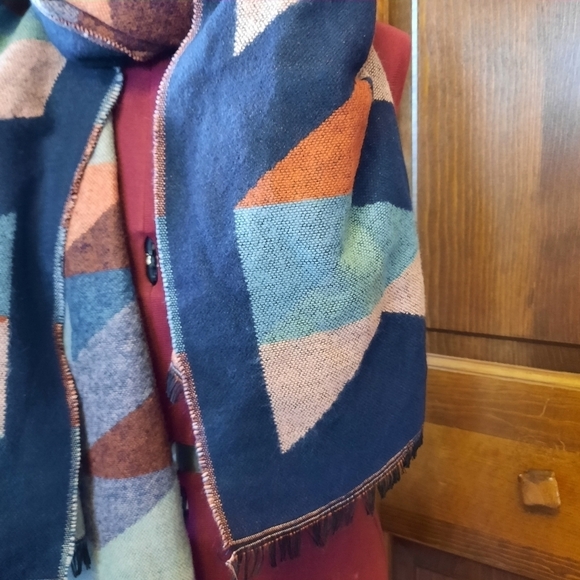 14th & Union oversized blue orange geometric pattern long knit scarf - Picture 5 of 8